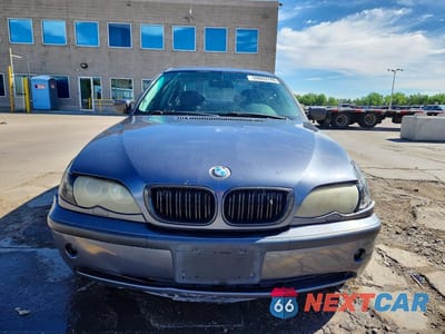 Piąte zdjęcie samochodu w środku: 2002 BMW 325 XI VIN:WBAEU33492PH85039 - miniatura