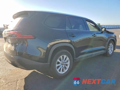 Trzecie zdjęcie samochodu z tyłu: 2025 TOYOTA GRAND HIGHLANDER XLE VIN:5TDAAAB55SS084820 - miniatura