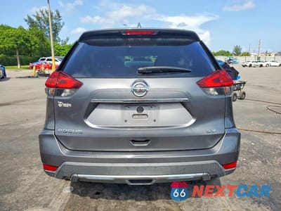 Zdjęcie 6 z 13 samochodu: 2018 NISSAN ROGUE SV VIN:KNMAT2MT5JP530307 - miniatura