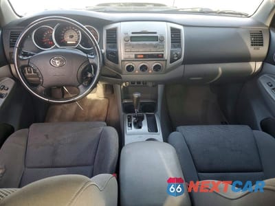 Zdjęcie 8 z 12 samochodu: 2010 TOYOTA TACOMA ACCESS CAB VIN:5TEUU4EN2AZ697867 - miniatura