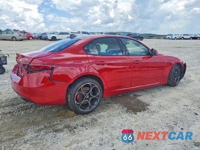 Trzecie zdjęcie samochodu z tyłu: 2022 ALFA ROMEO GIULIA SUPER VIN:ZARFAMBN9N7663496 - miniatura
