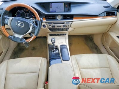 Zdjęcie 8 z 12 samochodu: 2013 LEXUS ES 300H VIN:JTHBW1GG8D2033661 - miniatura