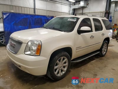 2013 GMC YUKON DENALI 1GKS2EEF3DR303244 - główne zdjęcie licytacji z USA - miniatura
