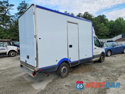 Trzecie zdjęcie samochodu z tyłu: 2021 FORD TRANSIT DELIVERY TRUCK VIN:1FDBW5Z8XMKA84315 - miniatura