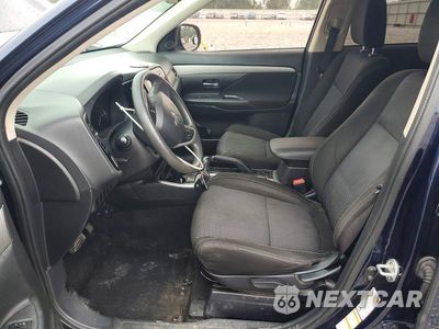 Zdjęcie 7 z 14 samochodu: 2018 MITSUBISHI OUTLANDER ES VIN:JA4AD2A31JZ060969 - miniatura