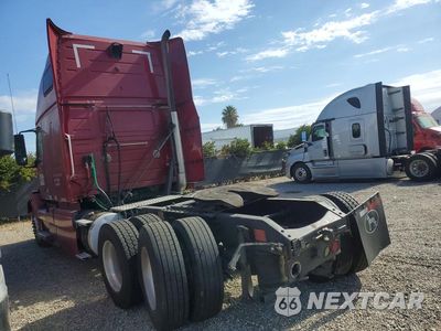 Drugie zdjęcie samochodu z przodu: 2012 VOLVO VNL SEMI TRUCK VIN:4V4NC9EJ1CN531951 - miniatura