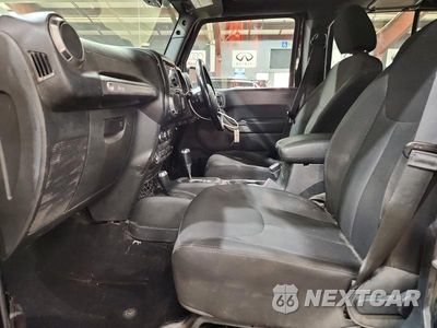 Zdjęcie 7 z 12 samochodu: 2016 JEEP WRANGLER UNLIMITED SPORT VIN:1C4BJWKG3GL293646 - miniatura