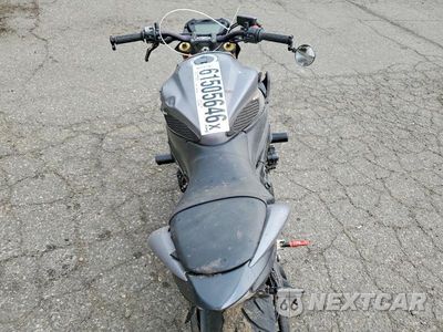 Zdjęcie 6 z 9 samochodu: 2017 SUZUKI GSX-S1000A VIN:JS1GT7AAXH2100039 - miniatura