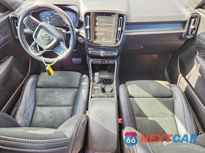 Zdjęcie 8 z 14 samochodu: 2022 TOYOTA RAV4 PRIME XSE VIN:JTMFB3FV4ND092271 - miniatura