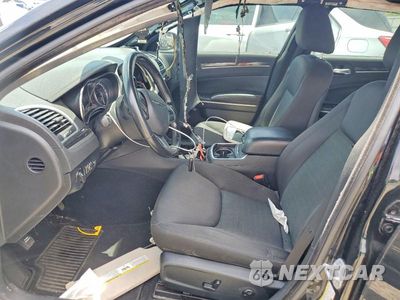 Zdjęcie 7 z 12 samochodu: 2019 CHRYSLER 300 TOURING VIN:2C3CCAAG7KH568982 - miniatura