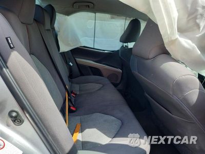 Zdjęcie 10 z 12 samochodu: 2018 TOYOTA CAMRY L VIN:4T1B11HK4JU635651 - miniatura