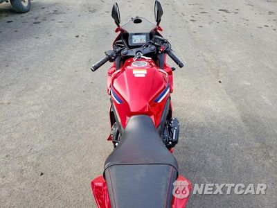Zdjęcie 6 z 9 samochodu: 2025 HONDA CBR650 R VIN:MLHRH1559S5100627 - miniatura