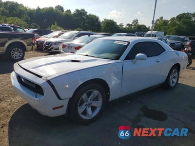 2014 DODGE CHALLENGER SXT 2C3CDYAG4EH127109 - główne zdjęcie licytacji z USA - miniatura