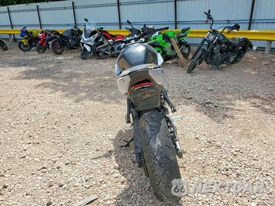 Czwarte zdjęcie samochodu z boku: 2024 SUZUKI GSX800 R VIN:JS1EM11BXR7100332 - miniatura