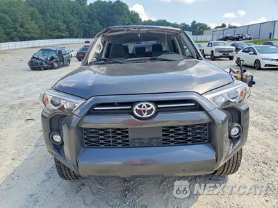Piąte zdjęcie samochodu w środku: 2021 TOYOTA 4RUNNER SR5 VIN:JTEEU5JRXM5243839 - miniatura