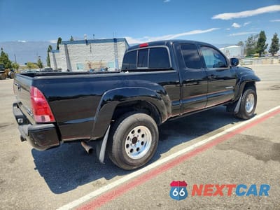 Trzecie zdjęcie samochodu z tyłu: 2005 TOYOTA TACOMA PRERUNNER ACCESS CAB VIN:5TETU62N95Z030568 - miniatura