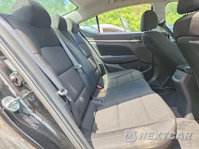 Zdjęcie 10 z 12 samochodu: 2020 HYUNDAI ELANTRA SEL VIN:5NPD84LF0LH552865 - miniatura