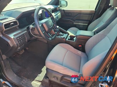 Zdjęcie 7 z 13 samochodu: 2025 TOYOTA TACOMA SR5 VIN:3TMLB5JN6SM151438 - miniatura