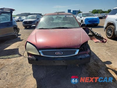 Piąte zdjęcie samochodu w środku: 2005 FORD FOCUS ZX4 VIN:1FAFP34N65W130825 - miniatura