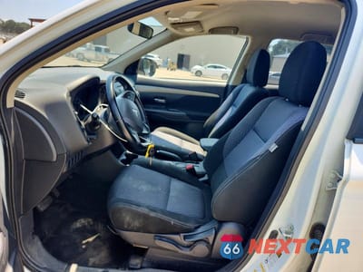 Zdjęcie 7 z 13 samochodu: 2015 MITSUBISHI OUTLANDER ES VIN:JA4AD2A37FZ004168 - miniatura