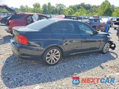 Trzecie zdjęcie samochodu z tyłu: 2011 BMW 328 XI VIN:WBAPK7G5XBNN78483 - miniatura