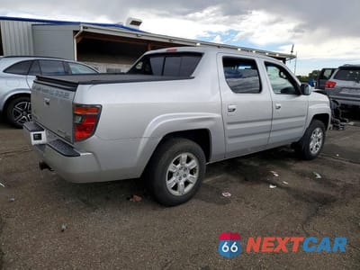 Trzecie zdjęcie samochodu z tyłu: 2006 HONDA RIDGELINE RTL VIN:2HJYK16526H547440 - miniatura