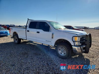 Czwarte zdjęcie samochodu z boku: 2017 FORD F350 SUPER DUTY VIN:1FT8W3BT7HEF13013 - miniatura