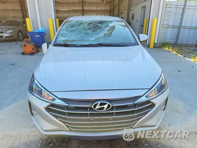Piąte zdjęcie samochodu w środku: 2019 HYUNDAI ELANTRA SEL VIN:5NPD84LFXKH411140 - miniatura