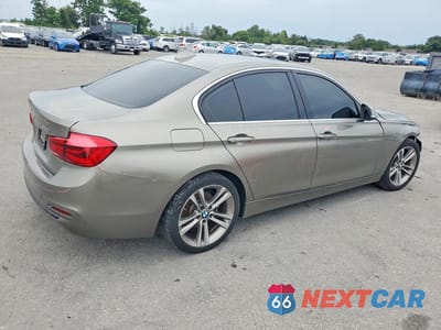 Trzecie zdjęcie samochodu z tyłu: 2018 BMW 330 I VIN:WBA8B9G50JNU57640 - miniatura