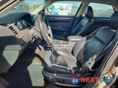 Zdjęcie 7 z 12 samochodu: 2010 CHRYSLER 300 TOURING VIN:2C3CA5CV9AH206501 - miniatura