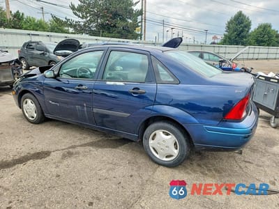 Drugie zdjęcie samochodu z przodu: 2003 FORD FOCUS LX VIN:1FAFP33PX3W267816 - miniatura