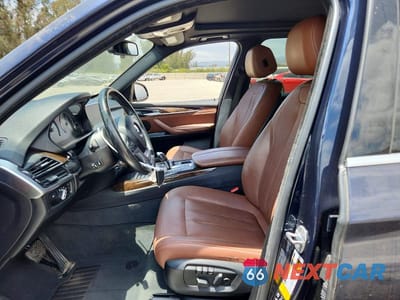 Zdjęcie 7 z 13 samochodu: 2017 BMW X5 XDRIVE35I VIN:5UXKR0C35H0V83549 - miniatura