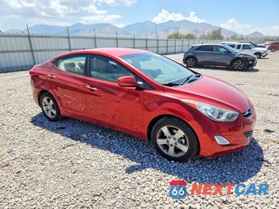 Czwarte zdjęcie samochodu z boku: 2013 HYUNDAI ELANTRA GLS VIN:KMHDH4AE8DU864171 - miniatura