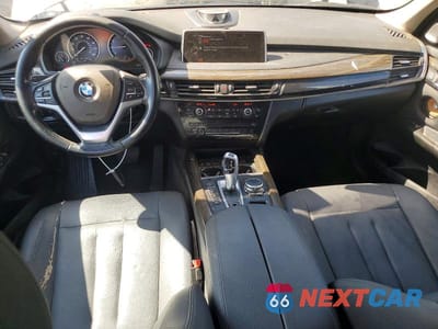Zdjęcie 8 z 13 samochodu: 2015 BMW X5 XDRIVE35I VIN:5UXKR0C54F0P16378 - miniatura