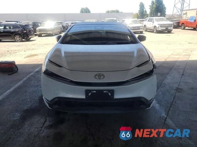 Piąte zdjęcie samochodu w środku: 2024 TOYOTA PRIUS LE VIN:JTDACAAU9R3033898 - miniatura