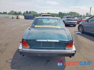 Zdjęcie 6 z 12 samochodu: 1984 JAGUAR XJ6 VIN:SAJAV1342EC375583 - miniatura