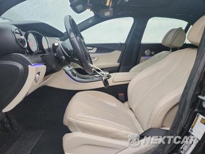 Zdjęcie 7 z 12 samochodu: 2017 MERCEDES-BENZ E 300 4MATIC VIN:WDDZF4KB7HA274495 - miniatura