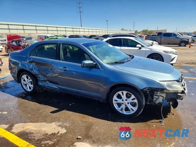 Czwarte zdjęcie samochodu z boku: 2012 FORD FUSION SE VIN:3FAHP0HG3CR109708 - miniatura