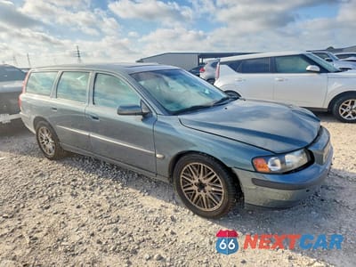 Czwarte zdjęcie samochodu z boku: 2004 VOLVO V70 FWD VIN:YV1SW59V942443805 - miniatura