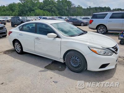 Czwarte zdjęcie samochodu z boku: 2018 NISSAN ALTIMA 2.5 S VIN:1N4AL3AP9JC223846 - miniatura
