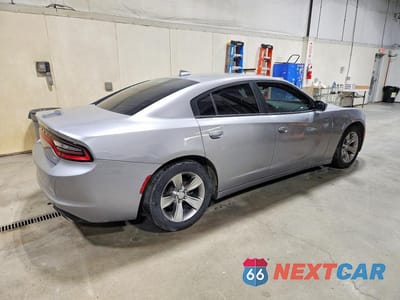 Trzecie zdjęcie samochodu z tyłu: 2017 DODGE CHARGER SXT VIN:2C3CDXHG1HH503480 - miniatura