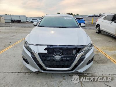 Piąte zdjęcie samochodu w środku: 2019 NISSAN ALTIMA S VIN:1N4BL4BV9KC239165 - miniatura