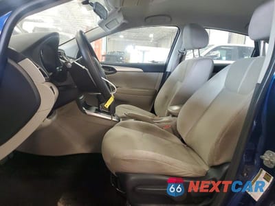 Zdjęcie 7 z 12 samochodu: 2016 NISSAN SENTRA S VIN:3N1AB7AP9GY251167 - miniatura