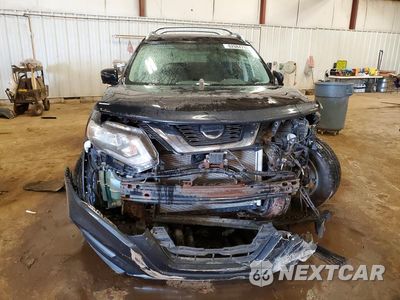 Piąte zdjęcie samochodu w środku: 2018 NISSAN ROGUE S VIN:5N1AT2MV8JC717299 - miniatura