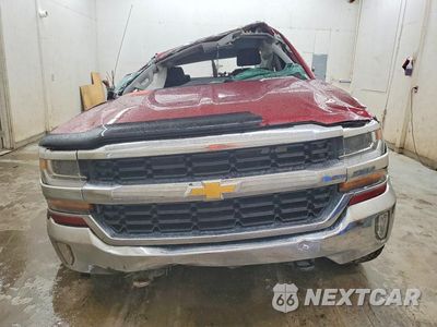 Piąte zdjęcie samochodu w środku: 2018 CHEVROLET SILVERADO K1500 LT VIN:3GCUKREC0JG510624 - miniatura