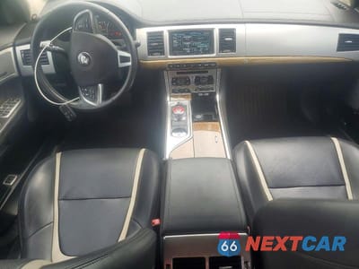 Zdjęcie 8 z 12 samochodu: 2015 JAGUAR XF SUPERCHARGED VIN:SAJWA0HP7FMU48201 - miniatura