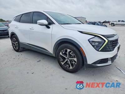 Czwarte zdjęcie samochodu z boku: 2023 KIA SPORTAGE EX VIN:5XYK33AF2PG133920 - miniatura