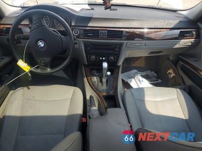 Zdjęcie 8 z 12 samochodu: 2011 BMW 328 I VIN:WBAPH7G51BNM56030 - miniatura