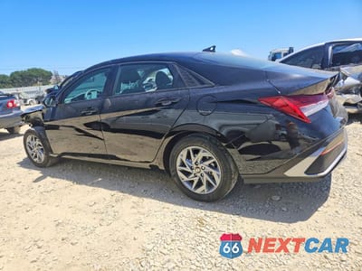 Drugie zdjęcie samochodu z przodu: 2025 HYUNDAI ELANTRA HYBRID BLUE VIN:KMHLM4DJ3SU150381 - miniatura