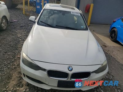 Piąte zdjęcie samochodu w środku: 2013 BMW 328 XI SULEV VIN:WBA3B5C51DF591077 - miniatura